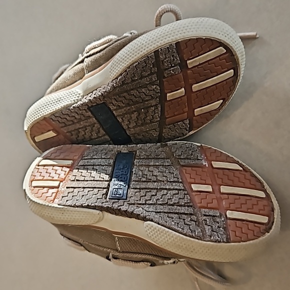 Baby Sperry boat shoes - Picture 10 of 11